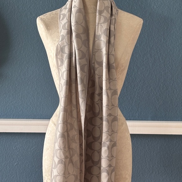 Coach Accessories - Coach Grey/Silver Patterned Scarf